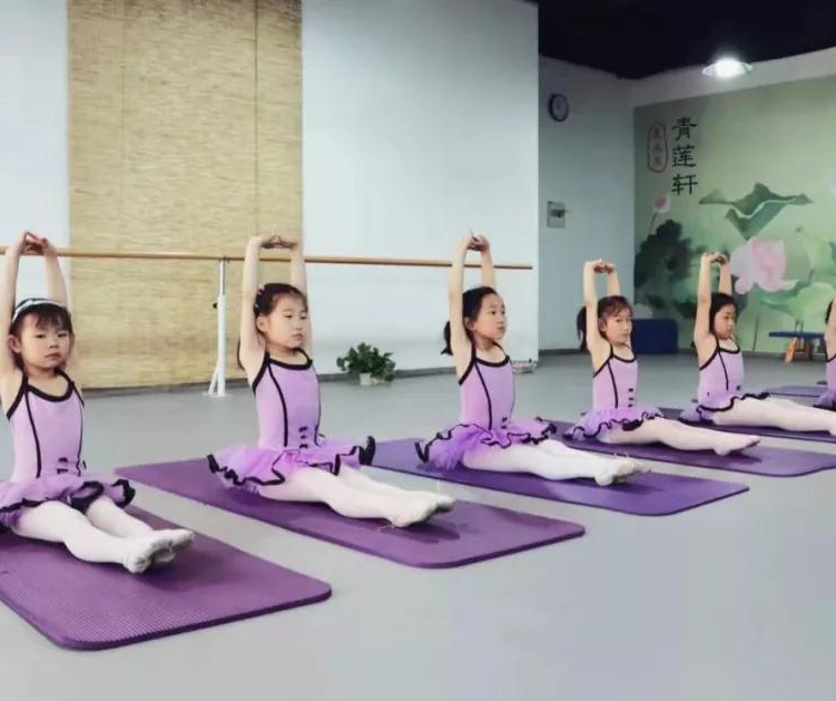 兒童舞蹈培訓，環(huán)保無甲醛是重中之重！